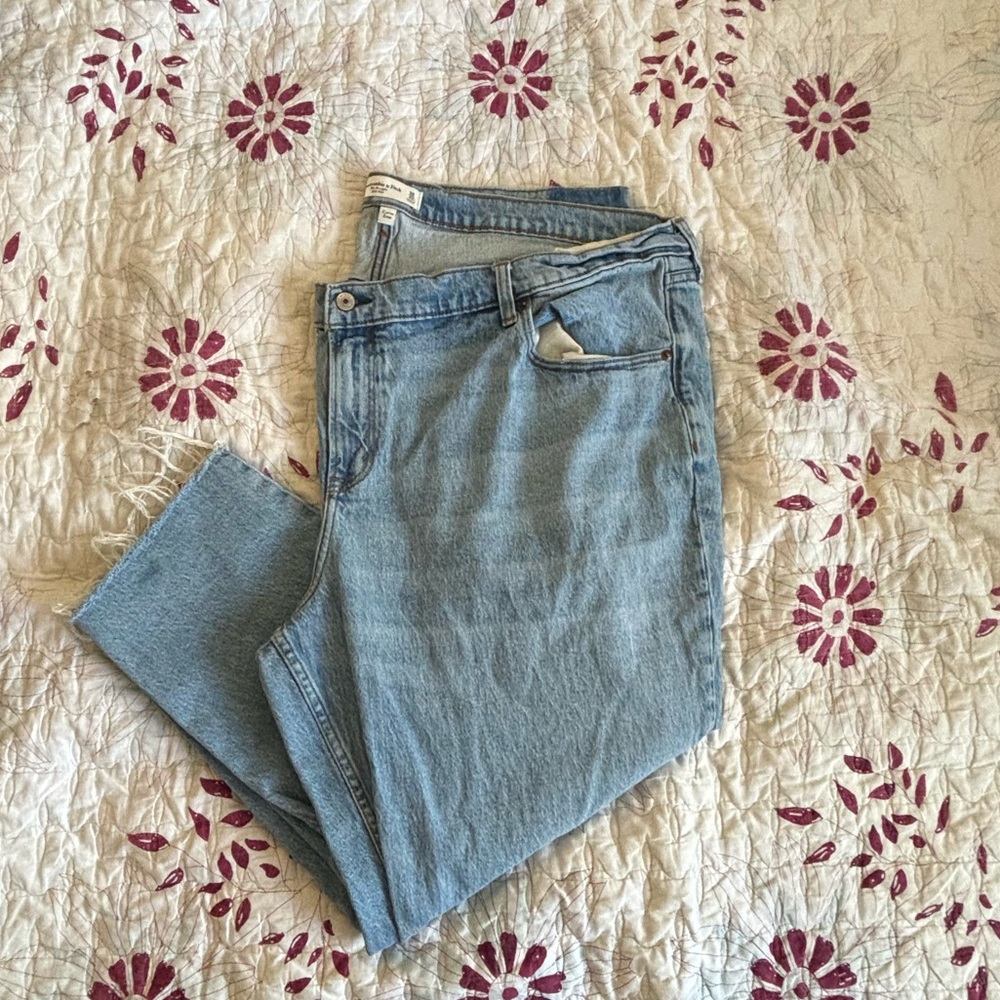 Women’s Abercrombie jeans !